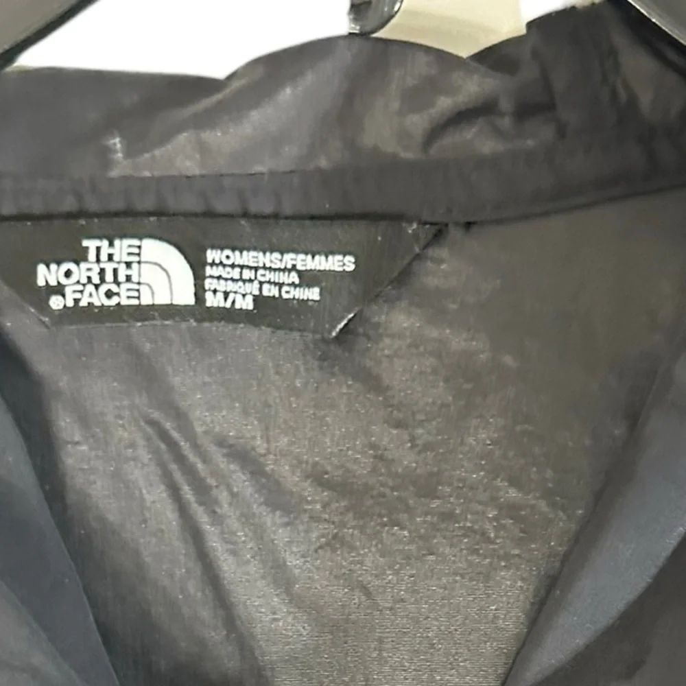 The North Face Black Gold & White Pullover Windbreaker Kangaroo Pocket